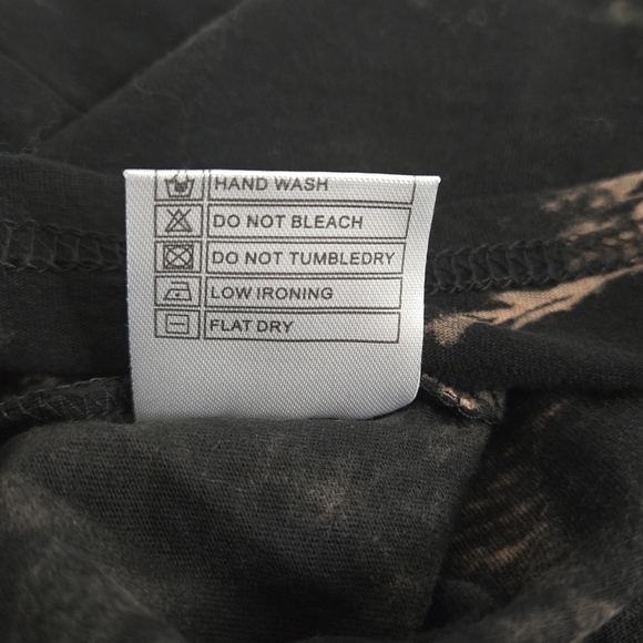 Queen Band T-Shirt Size S Black Bleach Tie Dye Graphic Tee Rock Music - Picture 4 of 4